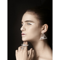 Threegonomy triangle silver earrings JADA