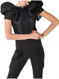 Structured asymmetric top Florentina Giol