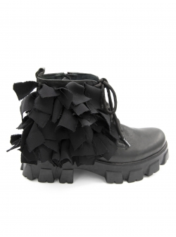 Black leather boots with panels Slit Meekee