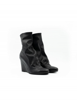 Platform boots Slink Meekee