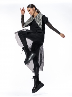 Bluza neagra cu guler detasabil Larisa Dragna